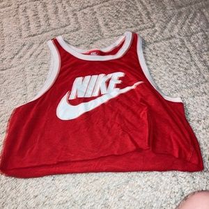 Nike crop top tank tops